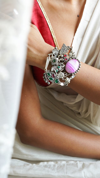 Aashvini - The Statement One of a Kind Wristcuff |  Mukhtalif