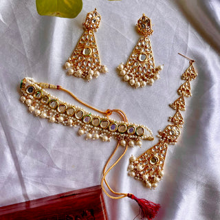 Lajwanti Necklace Set With Maangtika