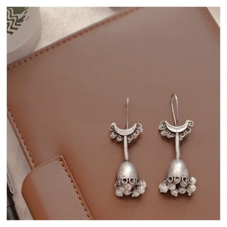 Anika Light Statement Jhumka