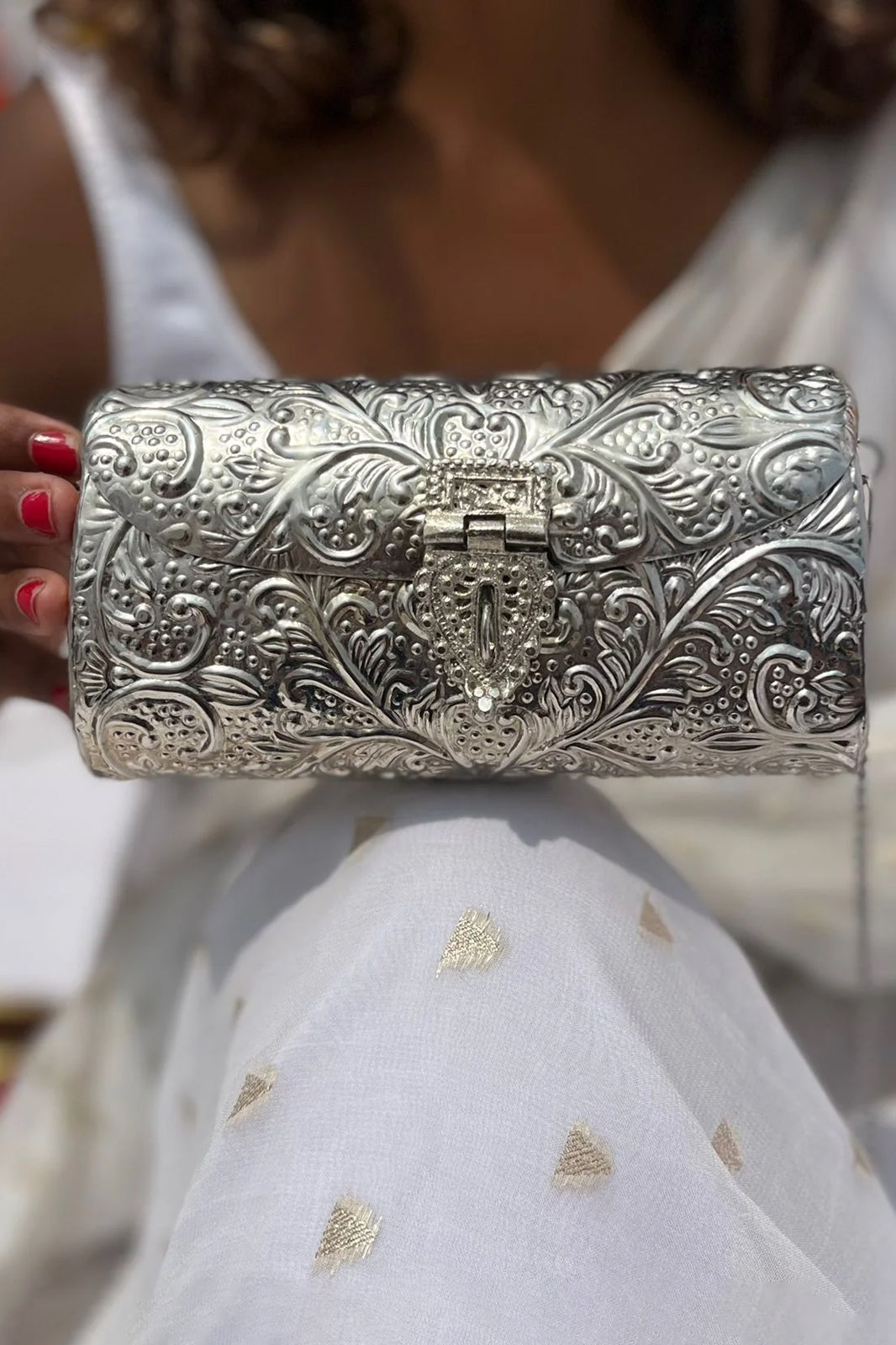 Buy Antique Silver Purse With Fancy Emerald Stone 340VB603 Online from  Vaibhav Jewellers