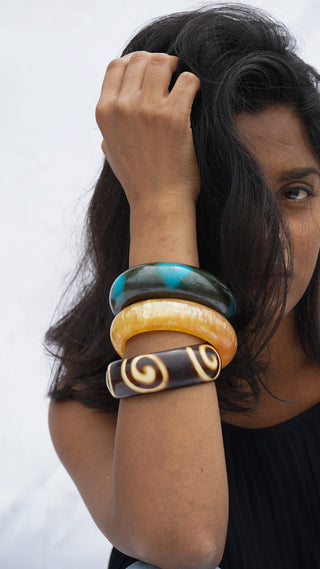 Tuhina | Vintage Wooden & Resin Bangle Stack