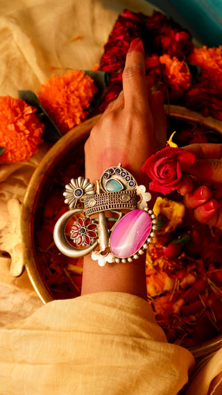 Lekha - The Statement One of a Kind Wristcuff | | Mukhtalif Feb '25