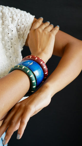Benazir | Vintage Wooden & Resin Bangle Stack
