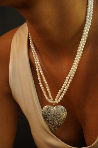 Dil Ki Hasrat Silver Locket Pearl Chain Necklace