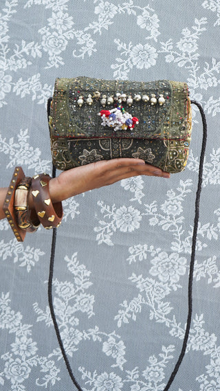 Wamiqa | Vintage Kutchi Embroidered Mini Clutch