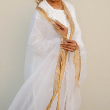 Load image into Gallery viewer, Chandni Dupatta | White Tissue Dupatta with Golden Zari | Kinaari - Dupattas from Agra
