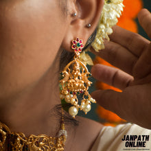 Load image into Gallery viewer, Gopika | Temple Style Necklace Set | Abhushanam
