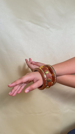 Aara | Vintage Wooden & Resin Bangle Stack