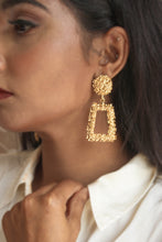 Load image into Gallery viewer, The Square Earrings
