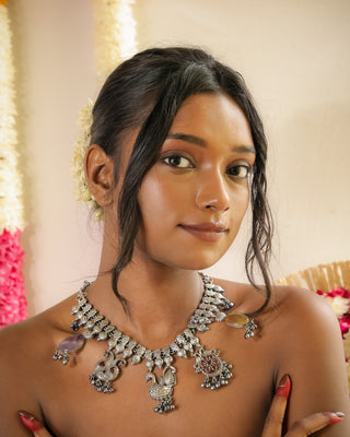 Sita | One of a Kind Kohlapuri Necklace with Mukhtalif Stones