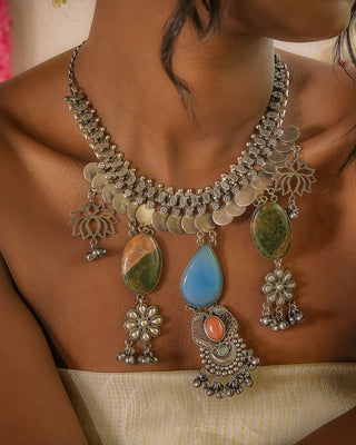 Kiran | One of a Kind Kohlapuri Necklace with Mukhtalif Stones
