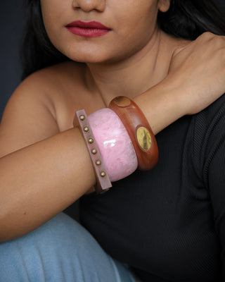 Sarana  | Vintage Wooden & Resin Bangle Stack