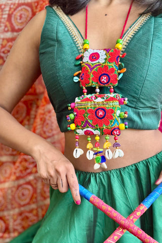 Hari Tirchi | Tedhe Medhe | JanpathOnline Patchwork Necklace