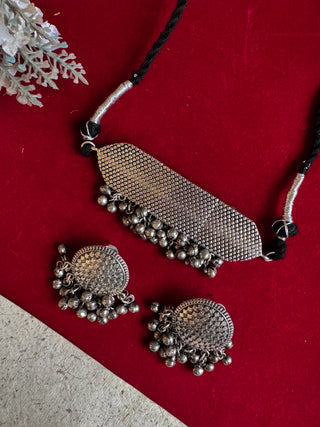 Madhubala Choker Set with Earrings | Shiuli - Chandi Ki Baarish