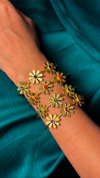 Phoolmala Choodiyan | Gold Hued Stone Ajustable Bracelet