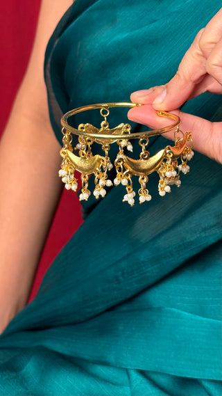 Pannchi Wali Choodiyan  | Brass Bangles with Pearl Hangings