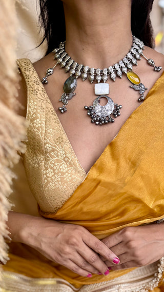Vani | One of a Kind Kohlapuri Necklace with Mukhtalif Stones