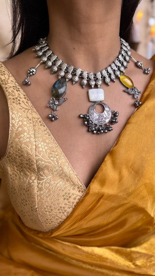 Vani | One of a Kind Kohlapuri Necklace with Mukhtalif Stones