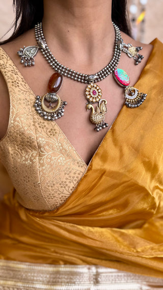 Ritu | One of a Kind Kohlapuri Necklace with Mukhtalif Stones