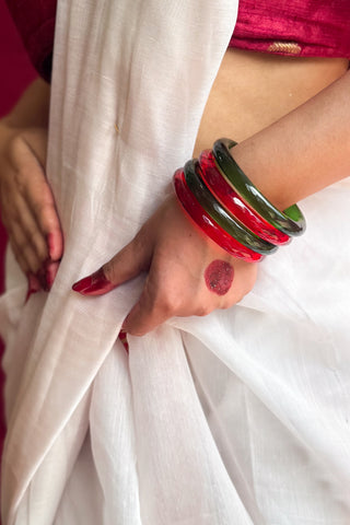 Laal aur Hariyaali Stack | Pairs of Red & Green Crystal Cut Bangles
