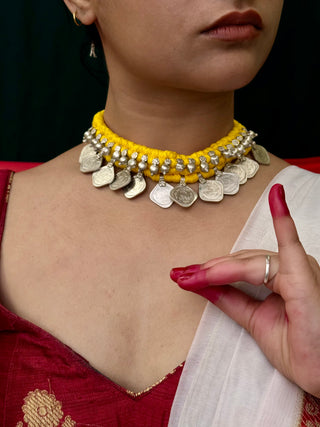 Amodita Coin Choker with Yellow Threads
