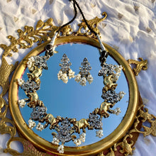 Load image into Gallery viewer, Nandi Aur Chamakte Sitaare - White Stones
