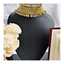 Load image into Gallery viewer, Bronze Metal Beaded Choker
